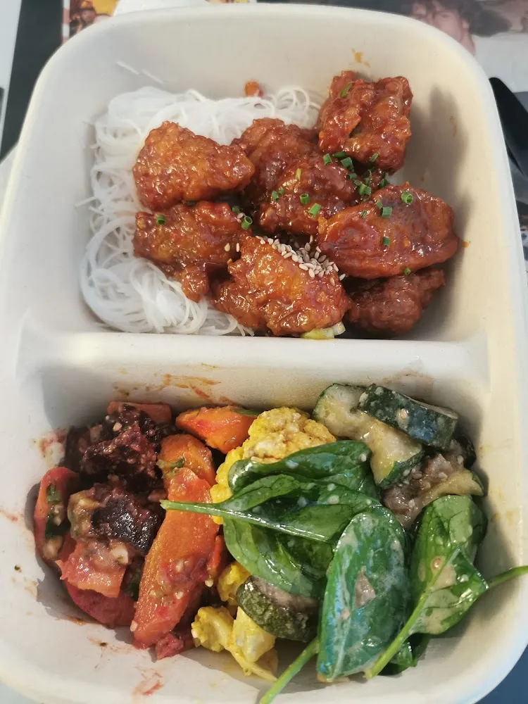 Poulet Frit Sauce Coréenne Vermicelles